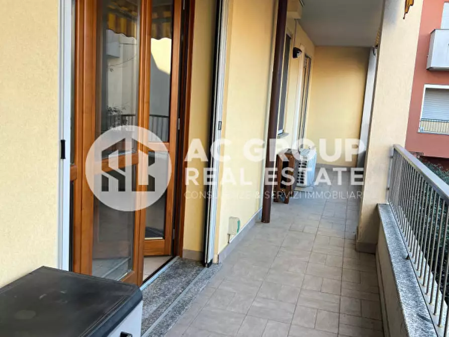 Immagine 3 di Appartamento in vendita  in Via C. Torres a Saronno