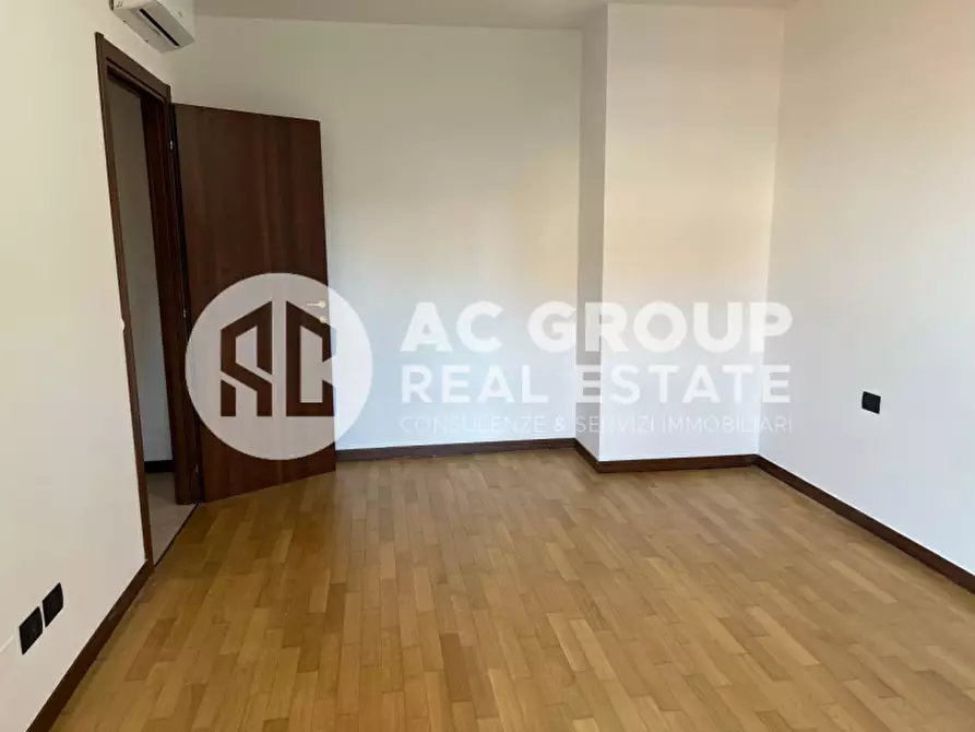 Immagine 5 di Appartamento in vendita  in Via C. Torres a Saronno