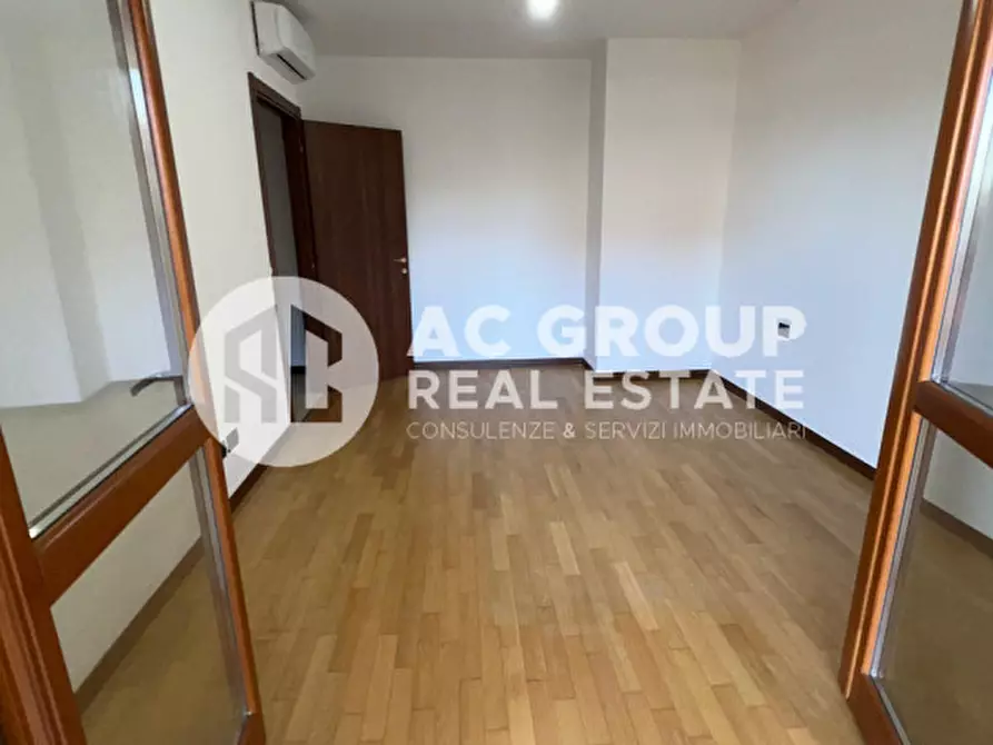 Immagine 9 di Appartamento in vendita  in Via C. Torres a Saronno