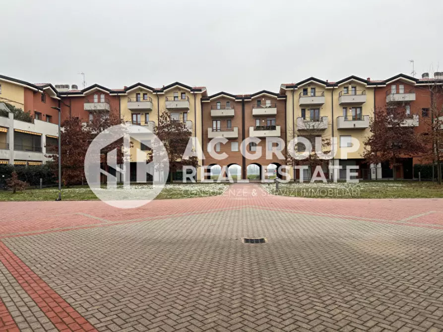 Immagine 10 di Appartamento in vendita  in Via C. Torres a Saronno