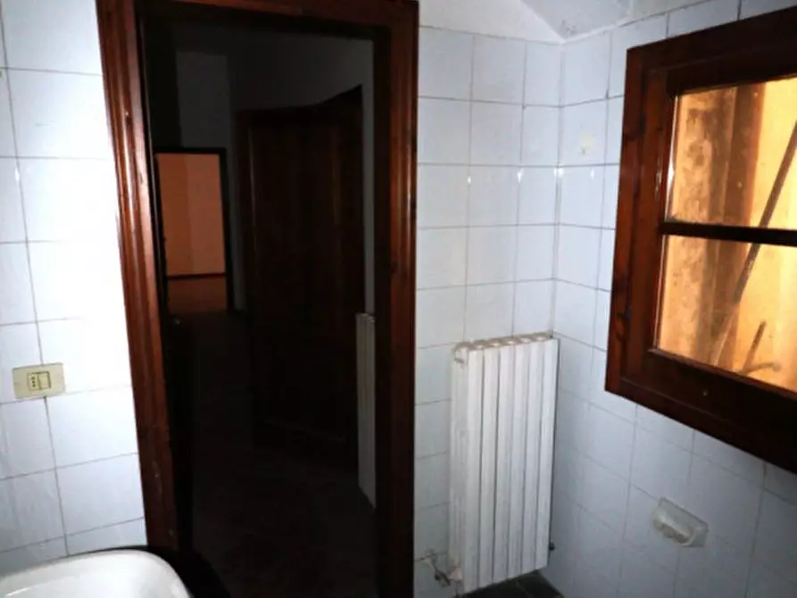 Immagine 13 di Appartamento in vendita  in Via Roma a Montevarchi