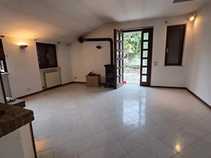 Immagine 3 di Casa bifamiliare in vendita  in Via Gazzo a Brogliano