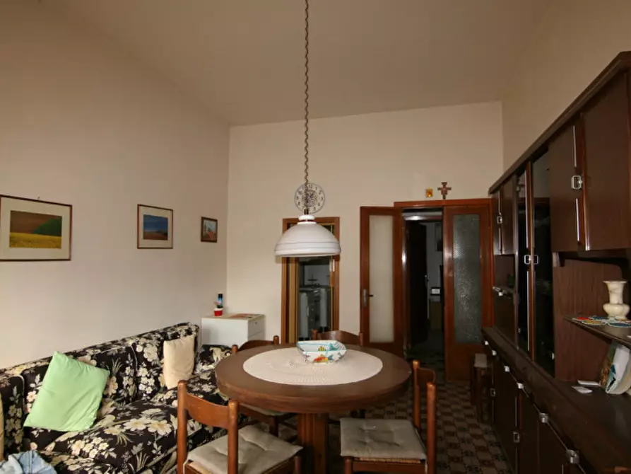 Immagine 2 di Appartamento in vendita  a Sinalunga