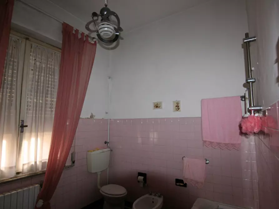 Immagine 10 di Appartamento in vendita  a Sinalunga