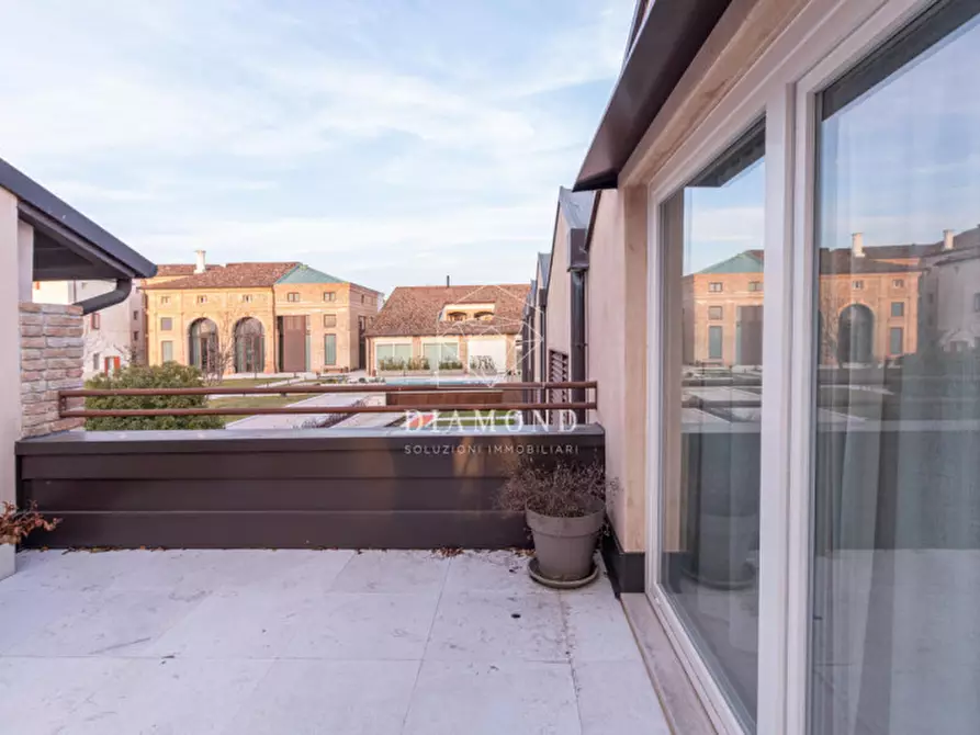 Immagine 44 di Appartamento in affitto  in Via Giuseppe Mazzini Falzè di Trevignano a Trevignano