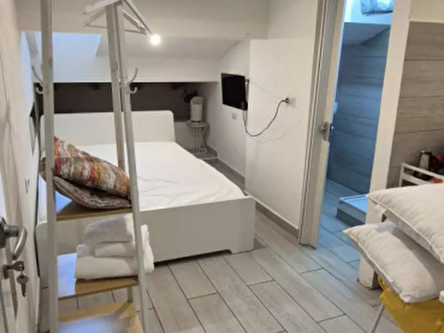 Immagine 5 di Appartamento in vendita  in Via Giambattista Borghesi n.8 a Parma