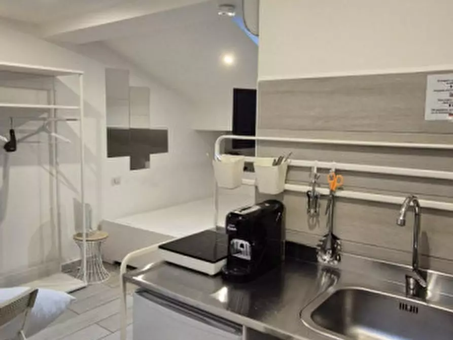 Immagine 6 di Appartamento in vendita  in Via Giambattista Borghesi n.8 a Parma