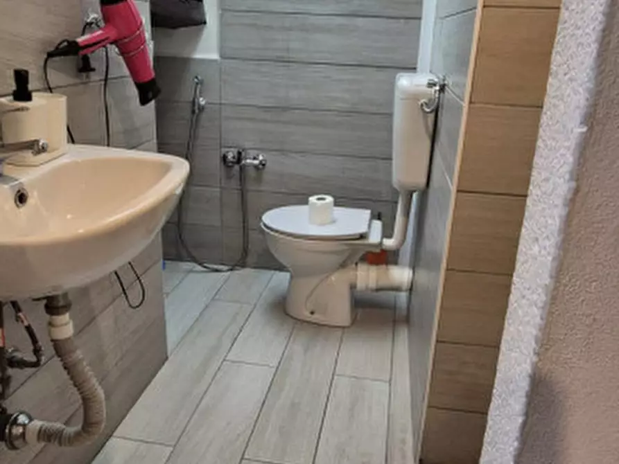 Immagine 8 di Appartamento in vendita  in Via Giambattista Borghesi n.8 a Parma