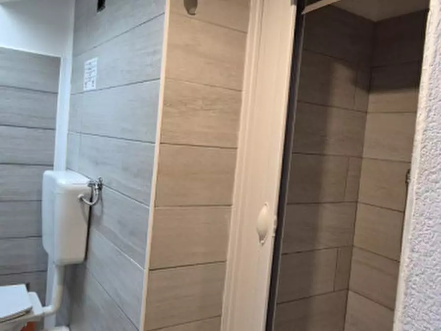 Immagine 10 di Appartamento in vendita  in Via Giambattista Borghesi n.8 a Parma