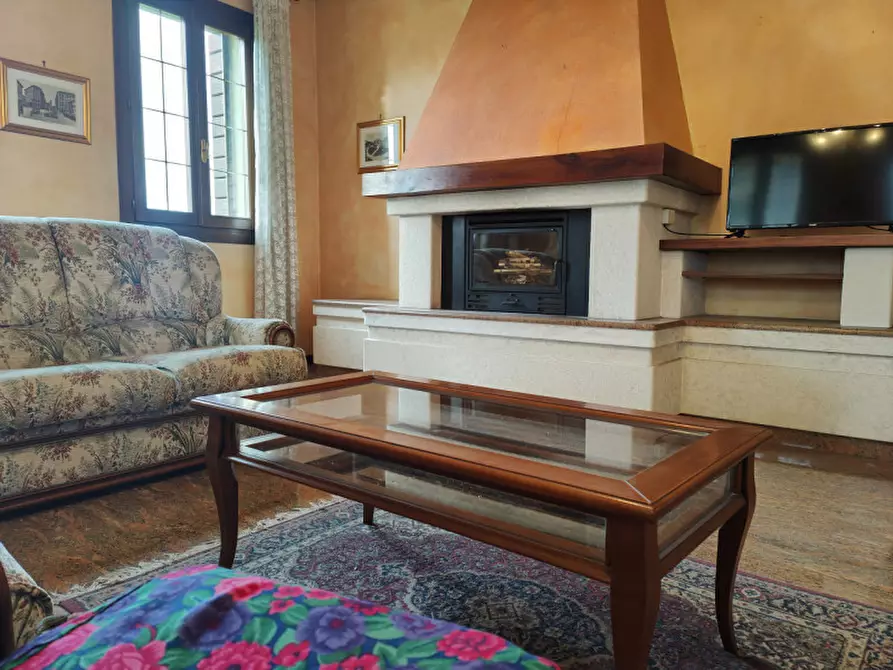 Immagine 4 di Villa in vendita  in Via Montà a Padova