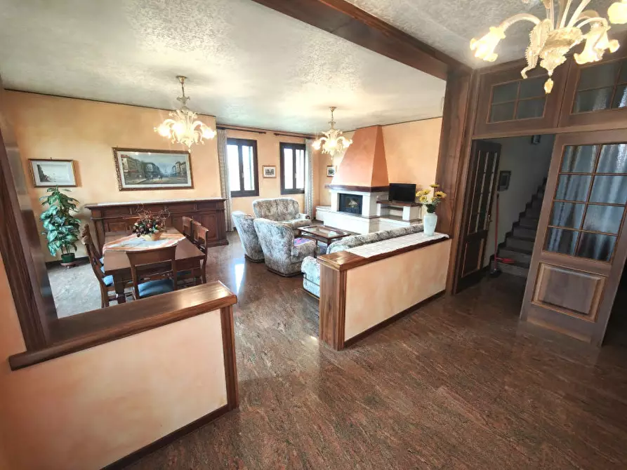 Immagine 7 di Villa in vendita  in Via Montà a Padova