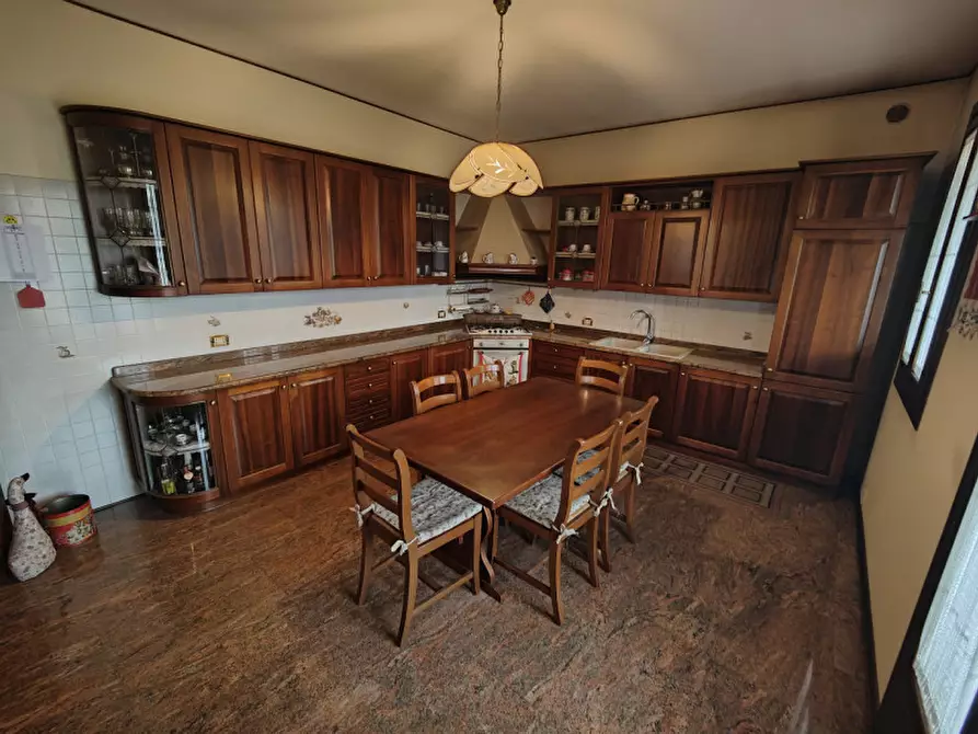 Immagine 8 di Villa in vendita  in Via Montà a Padova