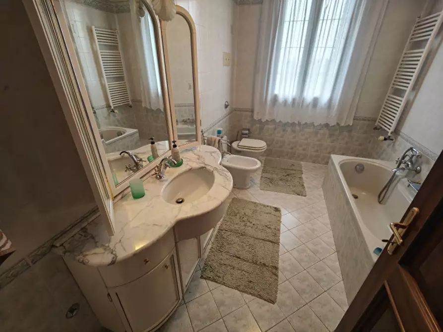 Immagine 19 di Villa in vendita  in Via Montà a Padova