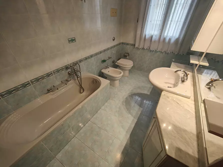 Immagine 22 di Villa in vendita  in Via Montà a Padova