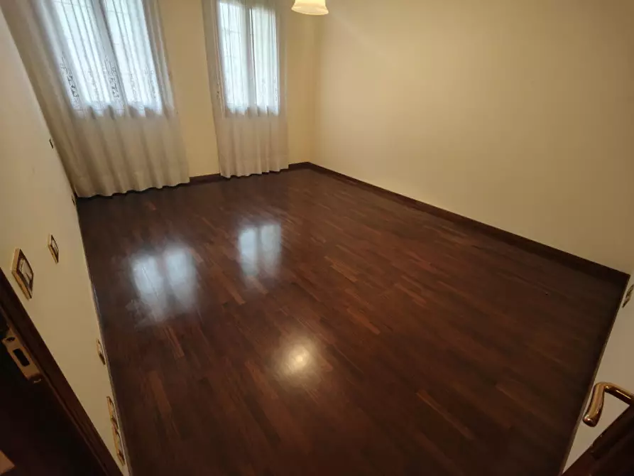 Immagine 28 di Villa in vendita  in Via Montà a Padova