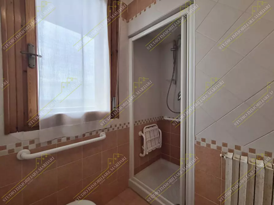 Immagine 25 di Camera in affitto  in VIA RAINUSSO 110 a Modena