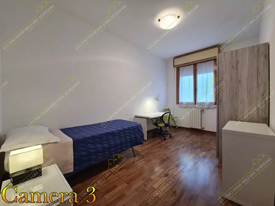 Immagine 30 di Camera in affitto  in VIA RAINUSSO 110 a Modena