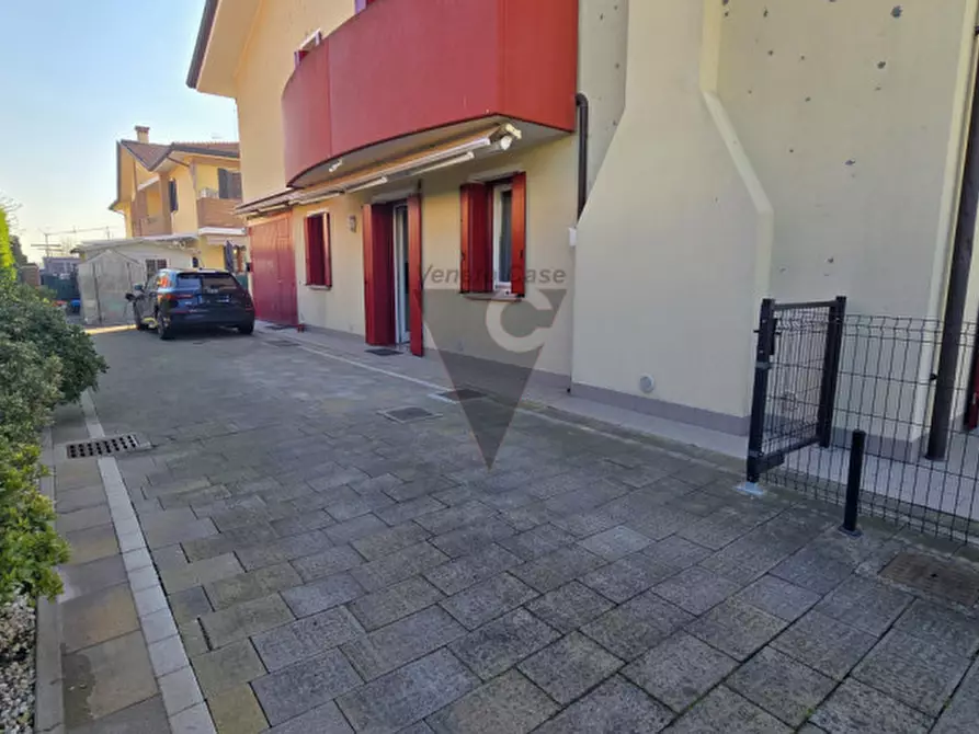 Immagine 27 di Casa trifamiliare in vendita  in Via Napoli 17 a Camponogara