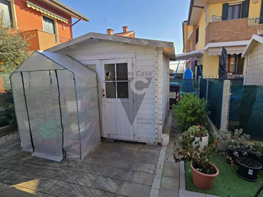 Immagine 30 di Casa trifamiliare in vendita  in Via Napoli 17 a Camponogara