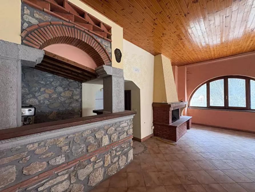 Immagine 3 di Negozio in vendita  in vignola a Fabbriche Di Vergemoli