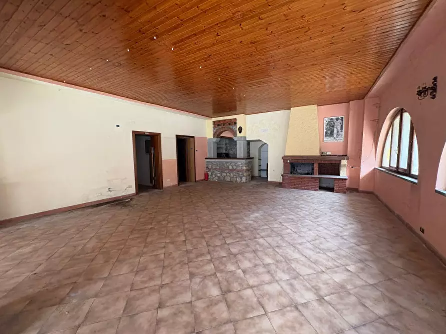 Immagine 5 di Negozio in vendita  in vignola a Fabbriche Di Vergemoli