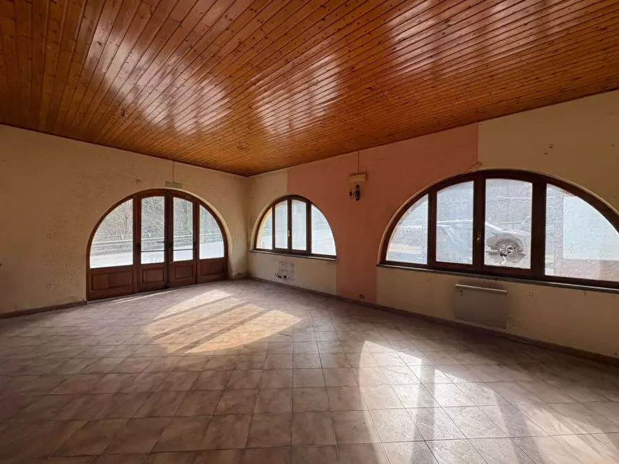 Immagine 14 di Negozio in vendita  in vignola a Fabbriche Di Vergemoli