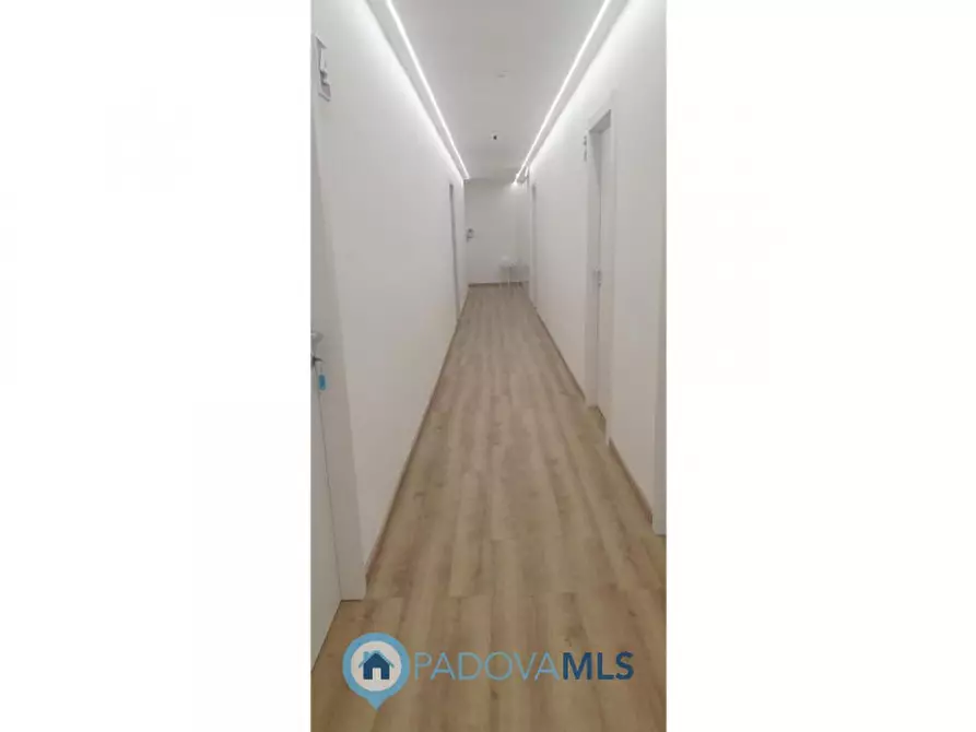 Immagine 7 di Appartamento in vendita  in Piazzale della Stazione a Padova