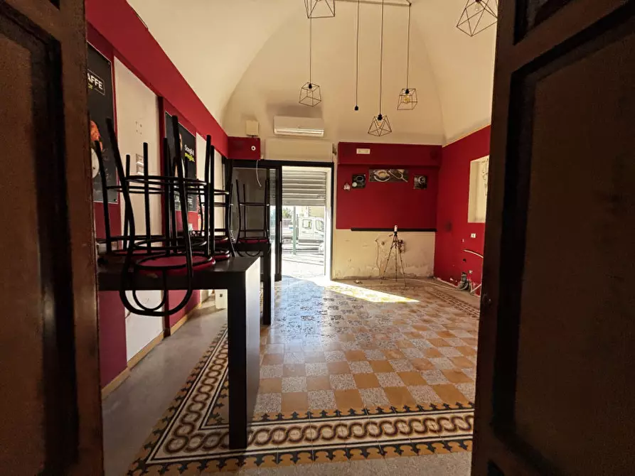 Immagine 3 di Negozio in vendita  in VIA NAZIONALE 748 a Torre Del Greco