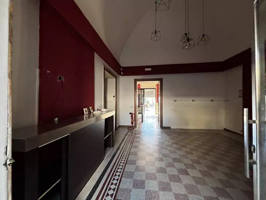 Immagine 4 di Negozio in vendita  in VIA NAZIONALE 748 a Torre Del Greco