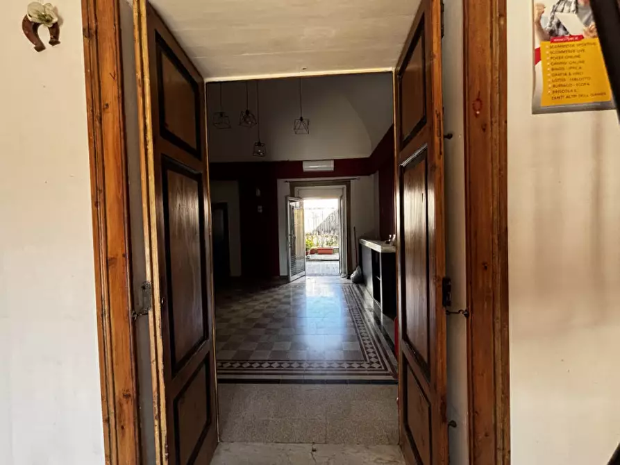 Immagine 9 di Negozio in vendita  in VIA NAZIONALE 748 a Torre Del Greco