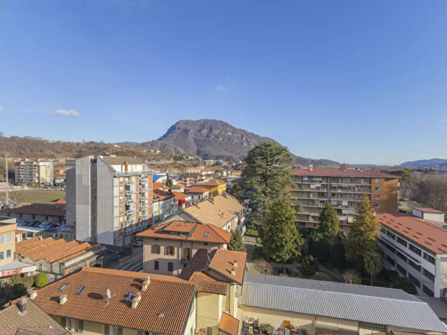 Immagine 12 di Appartamento in vendita  in Viale Vittorio Veneto 20 a Borgosesia