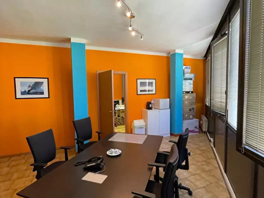 Immagine 4 di Ufficio in vendita  in Via Aldo Moro a Brescia