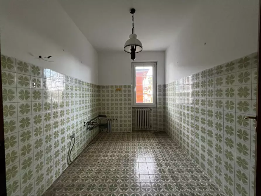 Immagine 9 di Appartamento in vendita  a Desenzano Del Garda