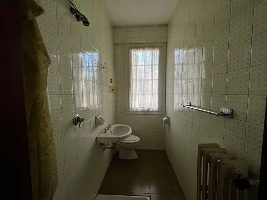 Immagine 10 di Appartamento in vendita  a Desenzano Del Garda