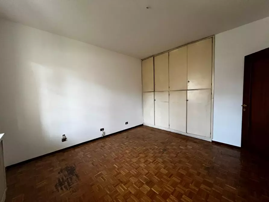 Immagine 11 di Appartamento in vendita  a Desenzano Del Garda