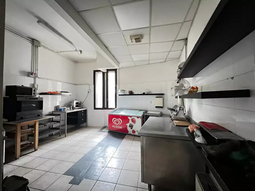 Immagine 7 di Palazzo in vendita  a Gardone Val Trompia