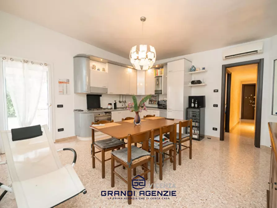 Immagine 9 di Casa indipendente in vendita  in Cavazzale a Monticello Conte Otto