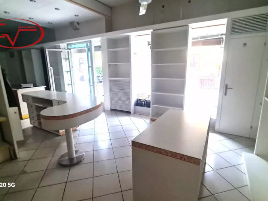 Immagine 2 di Negozio in affitto  in Mercatale Valdarno a Montevarchi