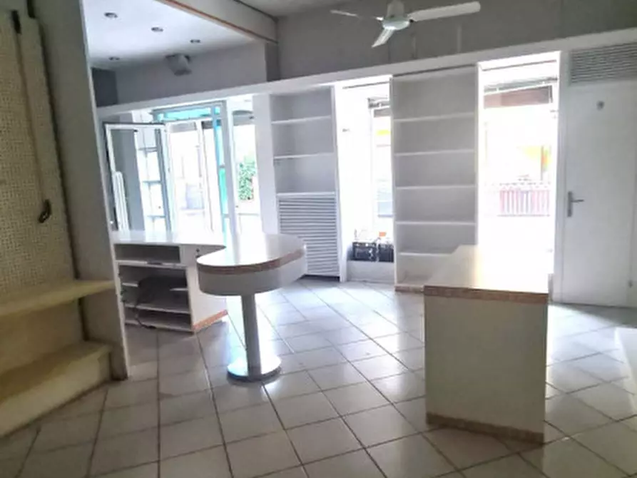 Immagine 4 di Negozio in affitto  in Mercatale Valdarno a Montevarchi