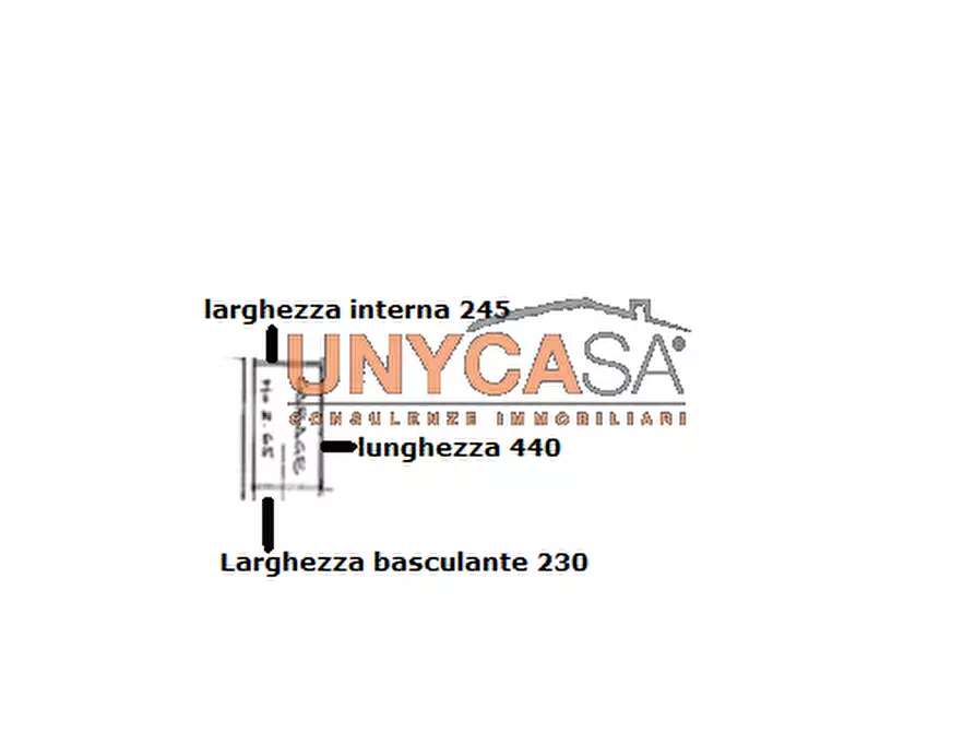 Immagine 4 di Garage in vendita  in Piazza del Popolo a Verona