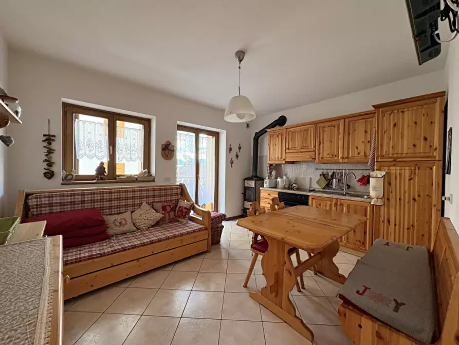 Immagine 1 di Appartamento in vendita  in Via Venezia a Santo Stefano Di Cadore