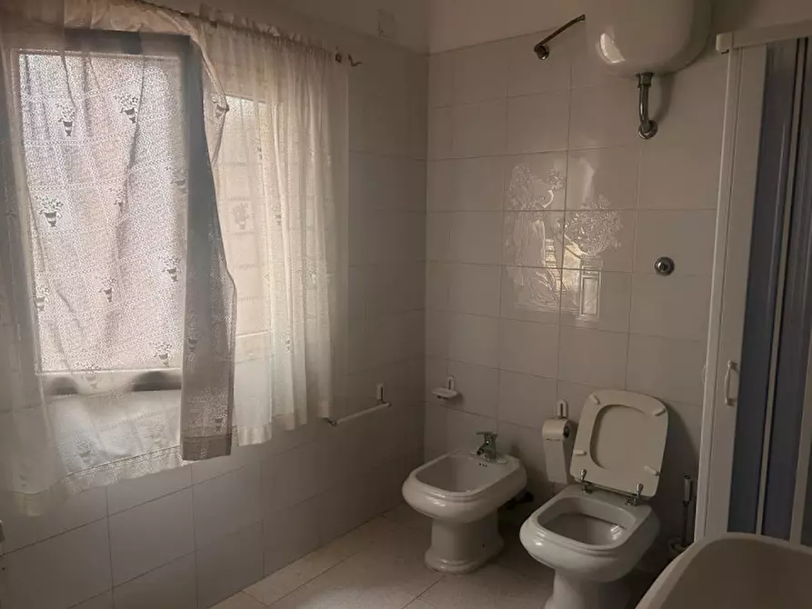 Immagine 28 di Appartamento in vendita  in Via Giorgio Castriota Scandhenbergh, 120 a San Giorgio Ionico