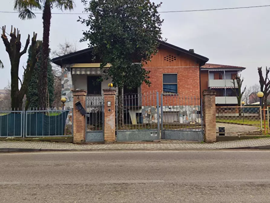 Immagine 1 di Casa indipendente in vendita  in via Solari a Montechiarugolo