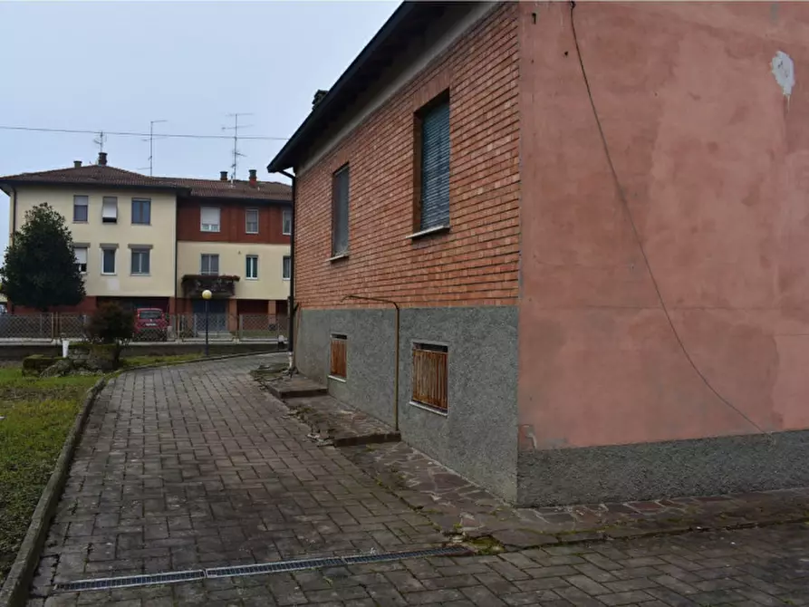 Immagine 13 di Casa indipendente in vendita  in via Solari a Montechiarugolo