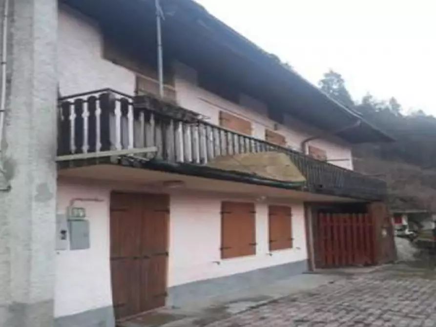 Immagine 1 di Appartamento in vendita  in Via Novegno, 32030 Arsiè BL, Italia a Arsie'