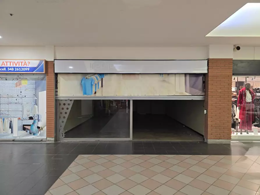 Immagine 1 di Negozio in vendita  in Via Orlando Scavazza, 1769, 45020 Giacciano con Baruchella RO, Italia a Giacciano Con Baruchella