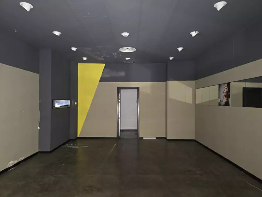 Immagine 3 di Negozio in vendita  in Via Orlando Scavazza, 1769, 45020 Giacciano con Baruchella RO, Italia a Giacciano Con Baruchella