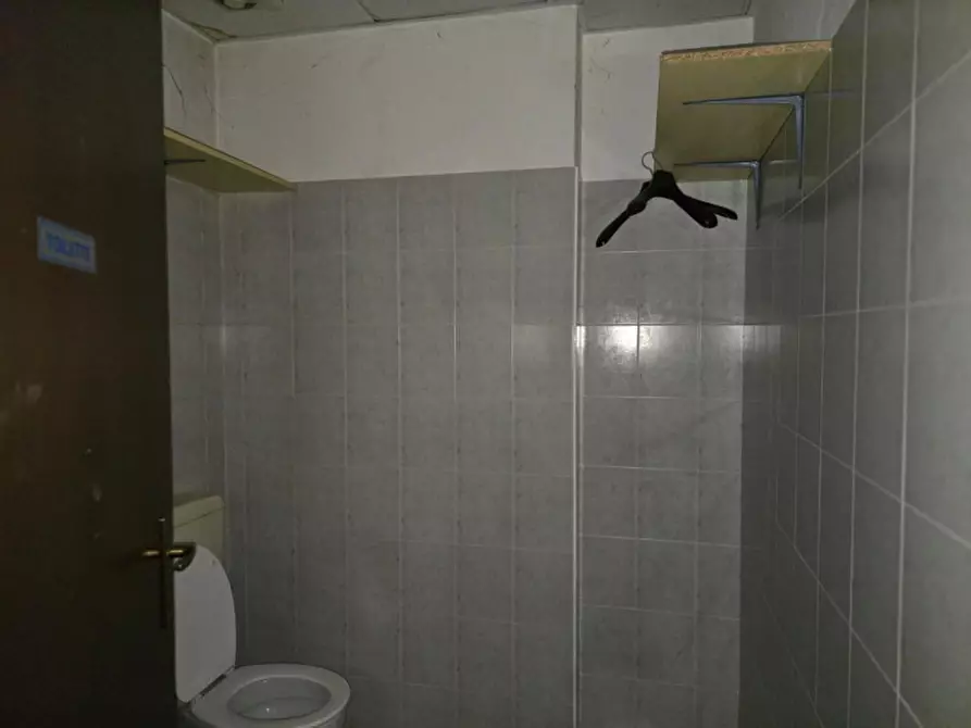 Immagine 8 di Negozio in vendita  in Via Orlando Scavazza, 1769, 45020 Giacciano con Baruchella RO, Italia a Giacciano Con Baruchella