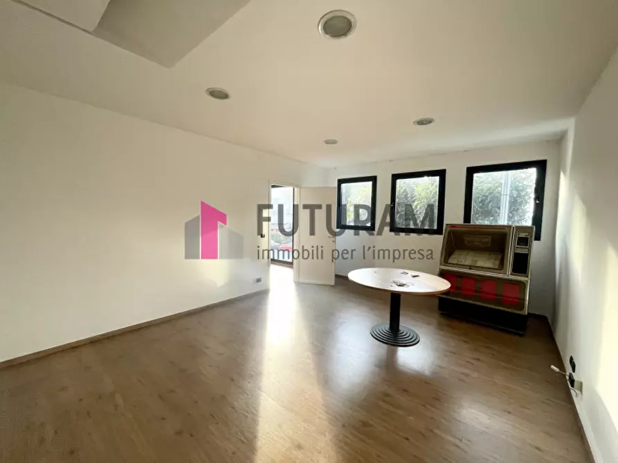 Immagine 11 di Ufficio in affitto  in VIA LONGHIN 1 a Padova