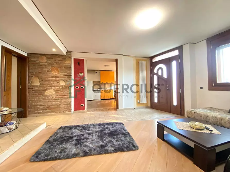 Immagine 6 di Casa indipendente in vendita  in Via Piazza S. Marco a Boschi Sant'anna